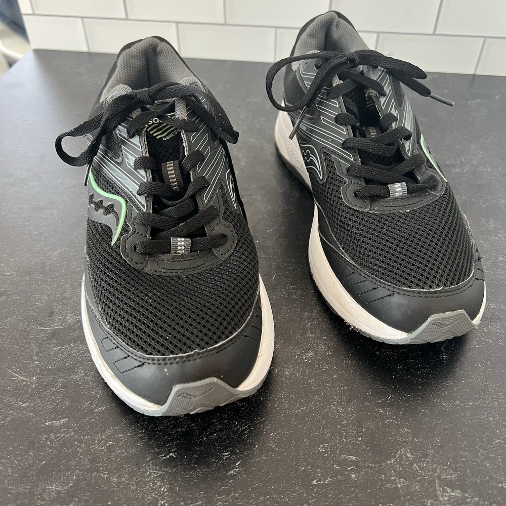 Saucony Cohesion 15 Womens 9 WIDE Black Sneakers Shoes Gym Running Walking - EUC - Picture 2 of 13